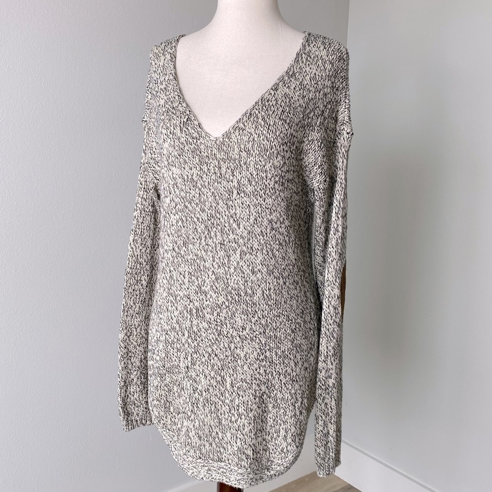 Alya | M | Brown, Cream Knit Sweater | v-neck